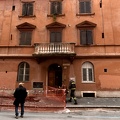Aperta voragine vicino al Colosseo, palazzo evacuato