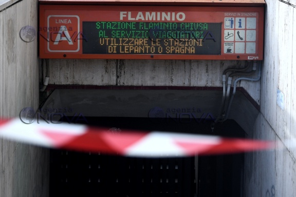 Metro Flaminio, soldatessa si uccide con la pistola d'ordinnza