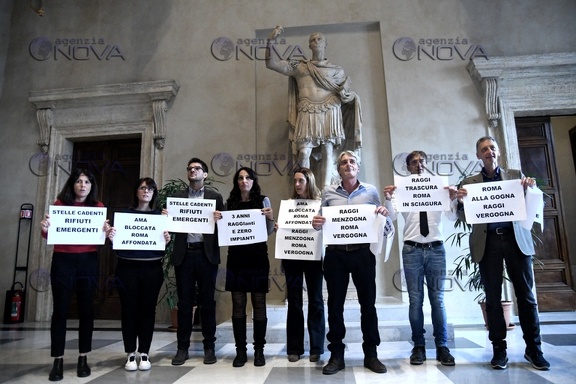 Assemblea Capitolina, protesta del centrosinistra