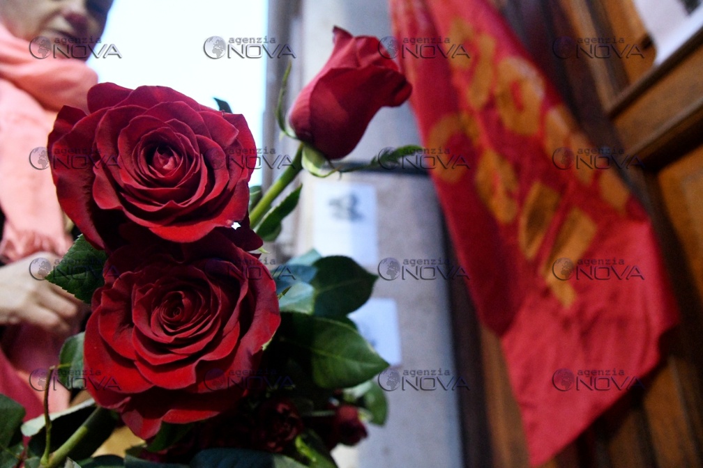 Una rosa per Guido Rossa