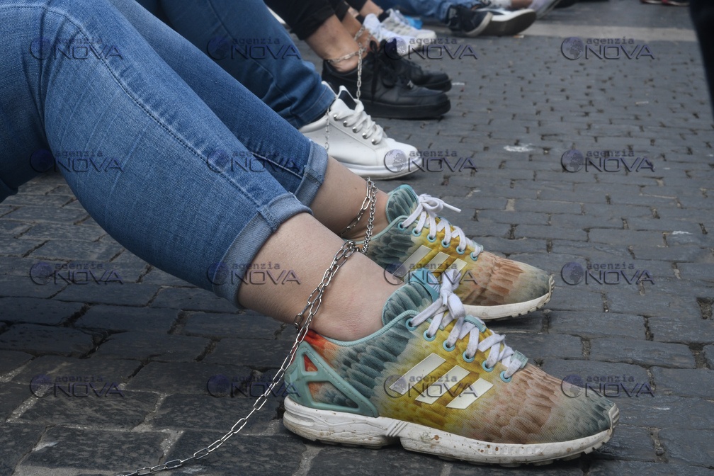 Roma, protesta delle lavoratrici delle mense sccolastiche