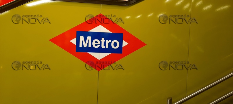 Metro Madrid-min.jpg