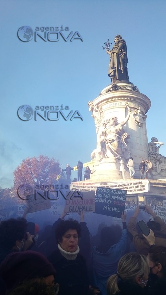 Proteste a Parigi per la legge sulla sicurezza globale 3.jpg