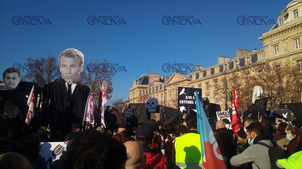 Proteste a Parigi per la legge sulla sicurezza globale