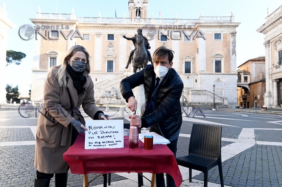 Roma, no ai tavolini selvaggi