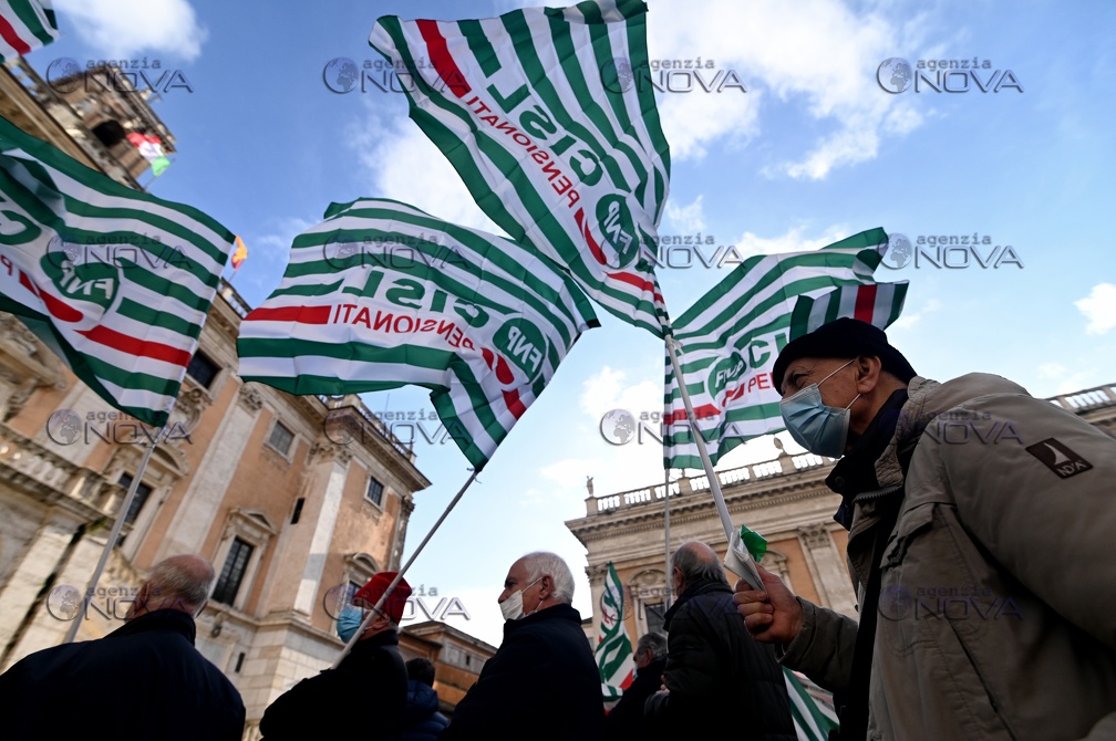 Roma, sindacati in piazza contro tagli al bilancio 