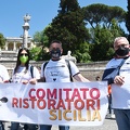Roma, ristoratori e autonomi contro il coprifuoco