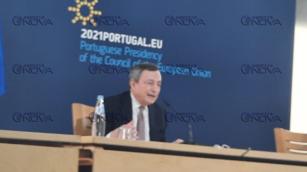 Draghi -conferenza stampa al vertice di Oporto
