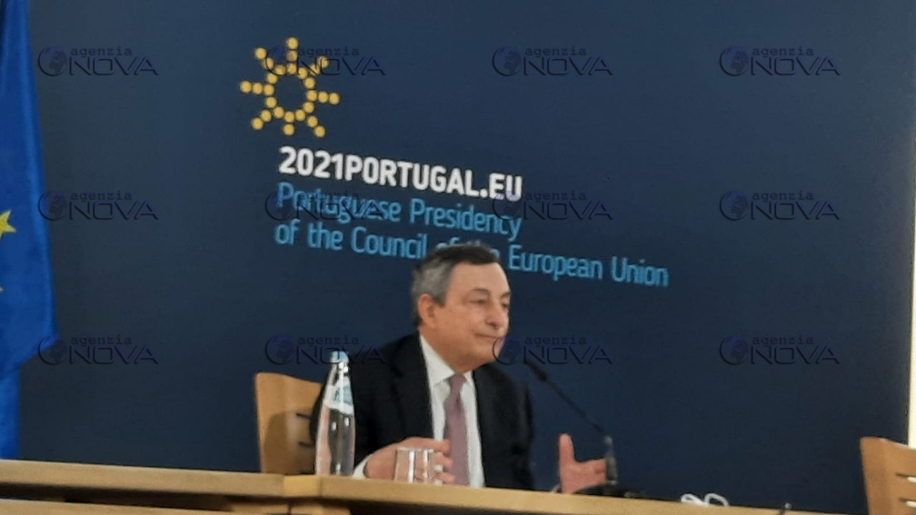 Draghi -conferenza stampa al vertice di Oporto 2