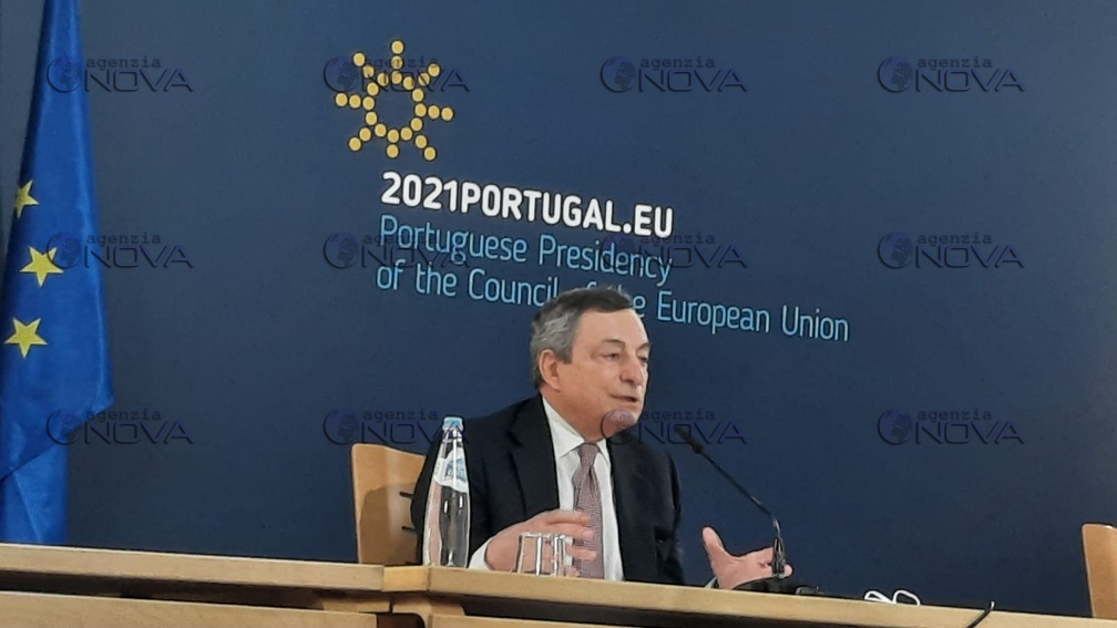 Draghi -conferenza stampa al vertice di Oporto 3