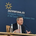 Draghi -conferenza stampa al vertice di Oporto 3