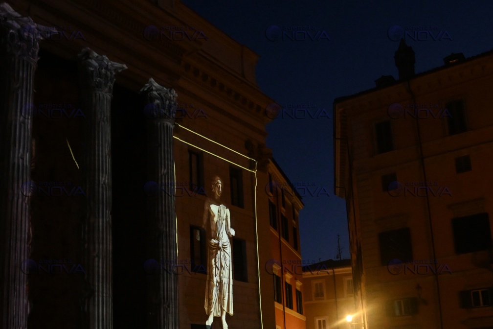 Roma, si riaccendono le "Luci sul Tempio di Adriano"