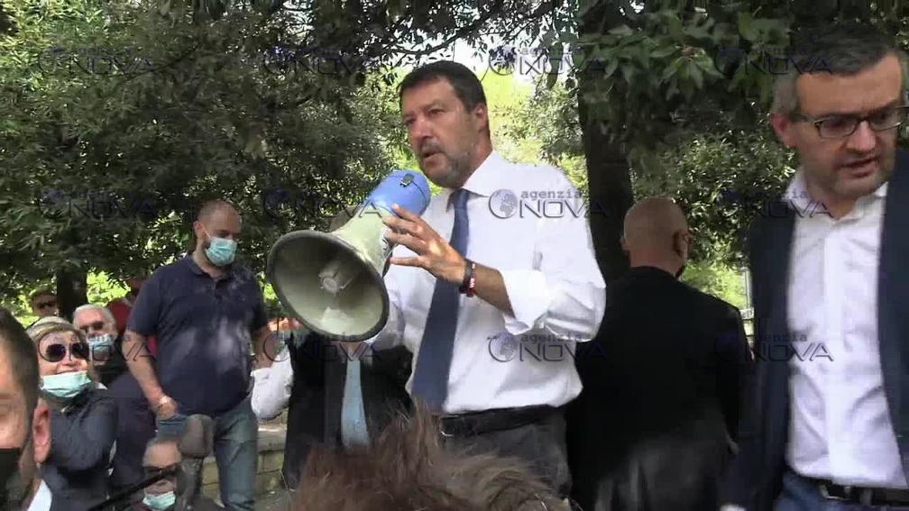 Salvini incontra cittadini zona san siro
