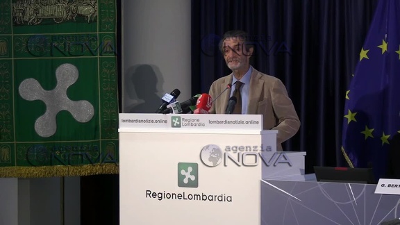 Conferenza stampa Lombardia piano vaccinale