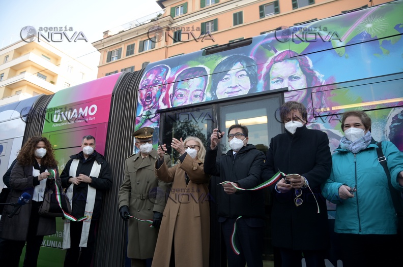 Roma inaugurato tram dedicato alle malattie rare