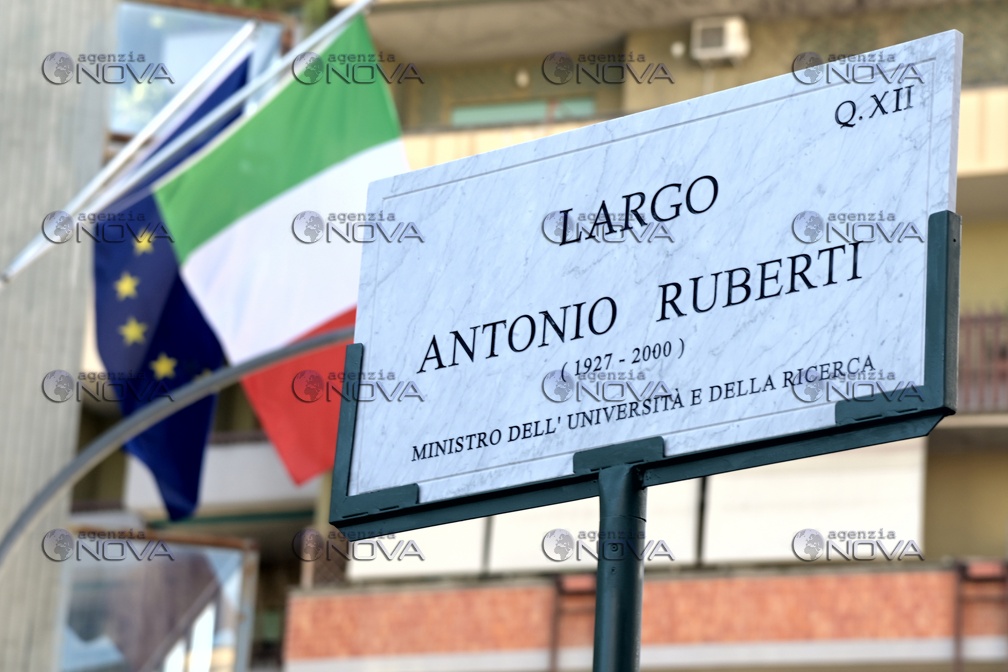 Roma, piazza intitolata ad Antonio Ruberti