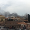 Roma: incendio all'altezza della stazione Termini, nube di fumo nera su città - foto 1