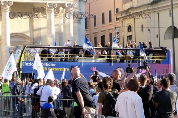 Elezioni: a Roma il comizio conclusivo della campagna elettorale della coalizione di centrodestra - foto 6