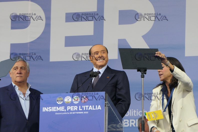 Elezioni: a Roma il comizio conclusivo della campagna elettorale della coalizione di centrodestra - foto 9