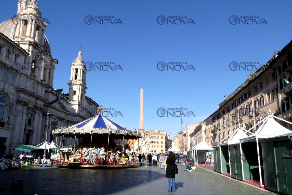 Roma: la città si accende per Natale
