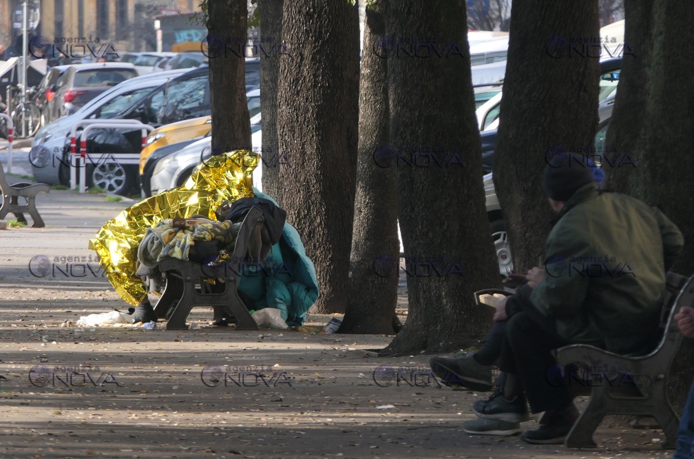 Roma, senzatetto morto in piazza a Testaccio