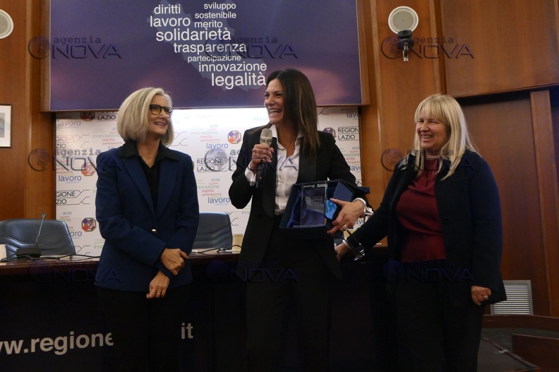 4649761_imprese-premio-minerva-roma-riconoscimenti-a-donne-manager-e-aziende-per-parita-genere-foto-12.jpg