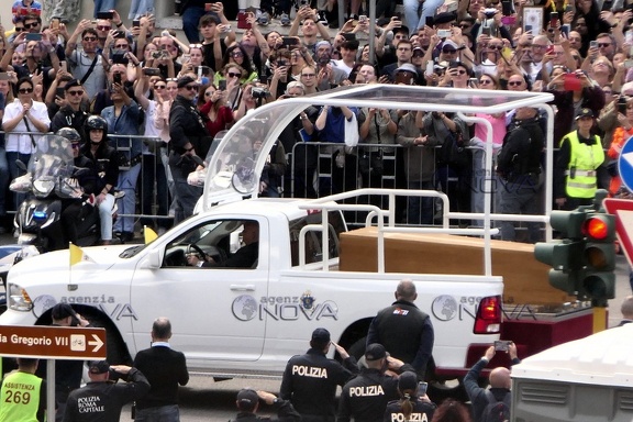 Roma,i funerali di Papa francesco 